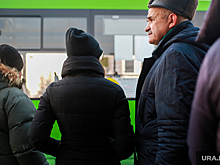 Тюменцы вынуждены часами стоять на остановках в ожидании автобусов
