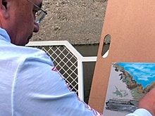 «Творчество ради жизни» в Казани: в галерее «Хазинэ» открылась выставка работ министра обороны России