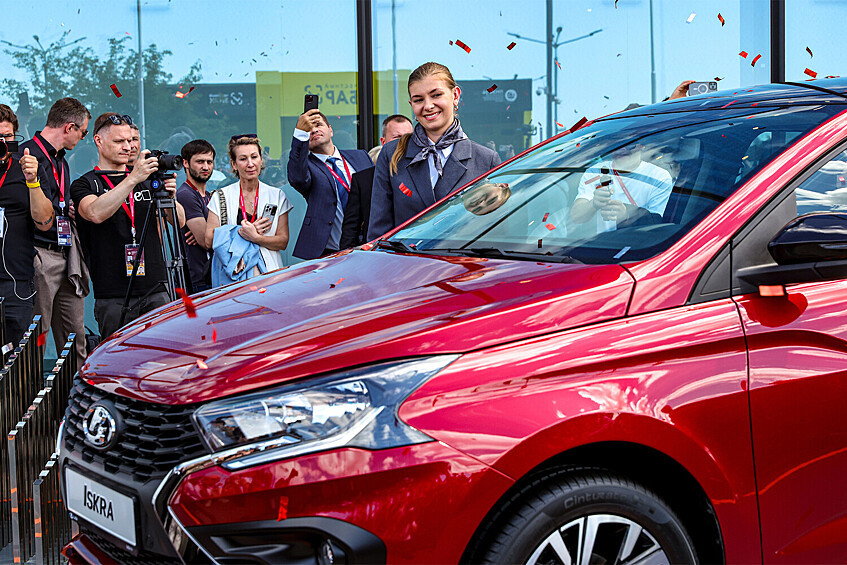 Презентация новой модели Lada Iskra на ПМЭФ-2024