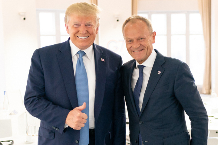 Американист Дудаков: у Трампа и Туска нет шанса договориться по поводу военных