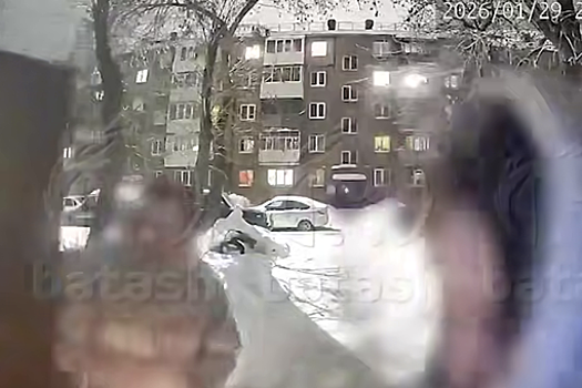 Mash Batash: две уфимки избили пенсионерку, пытавшуюся выйти из подъезда