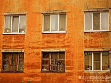 Власти Серова объяснили, почему заставляют жильцов сносить их ветхий дом