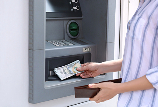 Трое граждан Украины «обчищали» банкоматы в Черногории