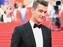 Воробьев вслед за Лазаревым продемонстрировал свой торс