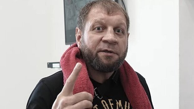 Емельяненко – о долге Джигану в 20 тысяч рублей: «Ничего я ему не задолжал. Клоун. По зубам тебе! Петух»