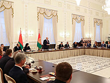 Лукашенко вручил награды самой успешной команде десятилетия