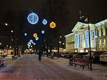 Новогодние лоси, гигантские фонари, арки и варежки: Кострому продолжают украшать к новому году