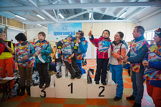 Около 30 детей с ограниченными возможностями приняли участие в горнолыжном турнире в Балашихе