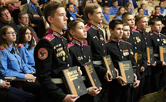 «Верховые» и медальоны – за что награждают поисковиков