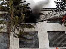 Пожар на заводе в Воронеже локализовали на площади 500 квадратных метров