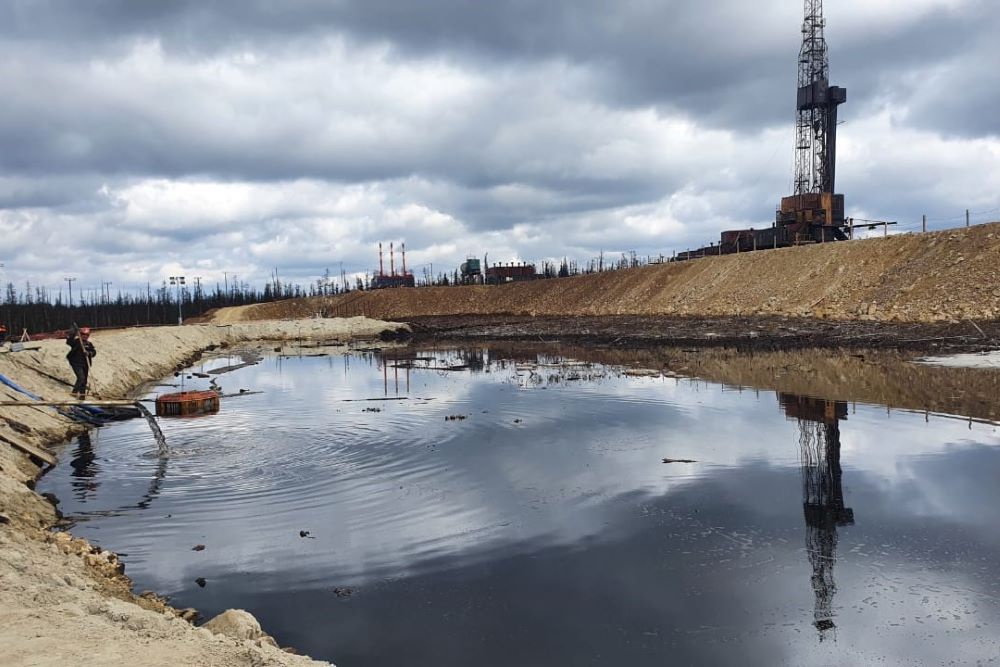 На Южно-Талаканском месторождении в Якутии произошел разлив нефти