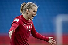 Норвежская футболистка объяснила свой внезапный уход с поля сразу после исполнения гимна