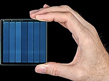 Центры данных научились хранить информацию в стекле тысячелетиями