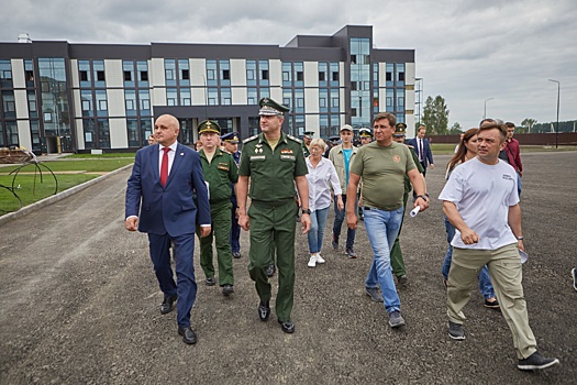 Тимур Иванов проинспектировал строительство кадетского училища в Кемерово