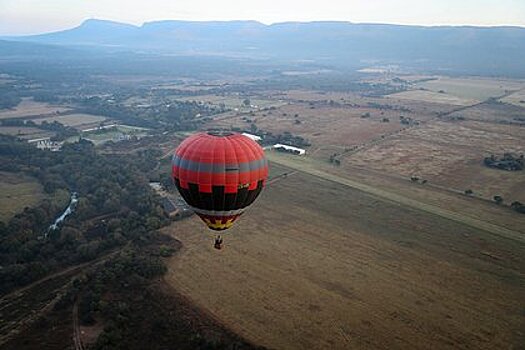 Девять человек пострадали во время полета на воздушном шаре