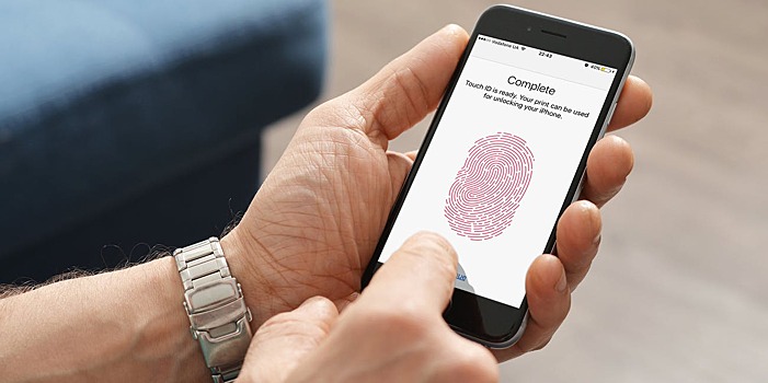 Apple выпустит iPhone с полноэкранным Touch ID в следующем году