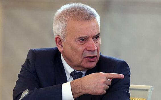 Акционеры «Лукойла» освободили от обязанностей Алекперова