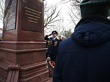 В одной из школ Ульяновской области установили бюст Герою России полковнику Ряфагатю Хабибуллину