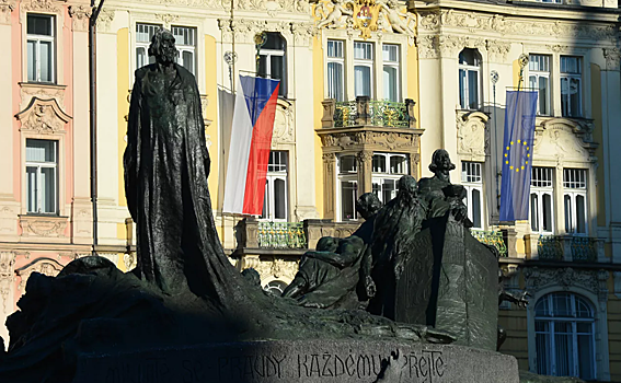 В Чехии призвали власти «отважно» оценить отношения с Россией