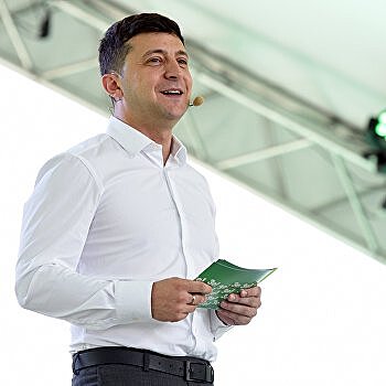 Президент в смартфоне. Зеленскому уже подстелили соломку