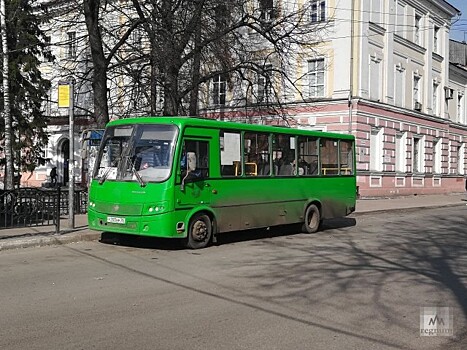 Мэр Ярославля поручил повесить на остановках новое расписание