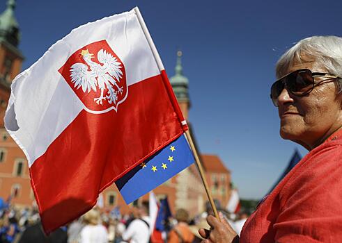 В России объяснили новые требования Польши
