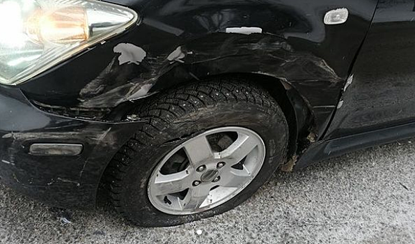 Момент ДТП на кемеровском шоссе попал на видео