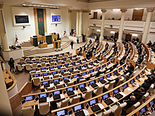 Грузинские депутаты подрались при обсуждении законопроекта об иноагентах