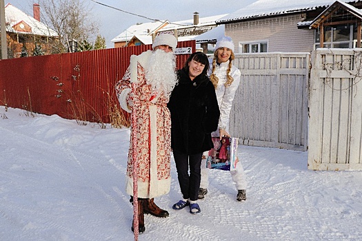 Корреспондент "РГ" примерила роль Снегурочки и пообщалась с новогодними волшебниками