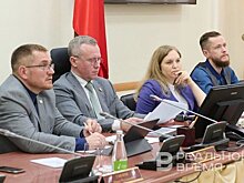 "Тянуть не надо": зарплату в ЖКХ поднимут до "средней по району"