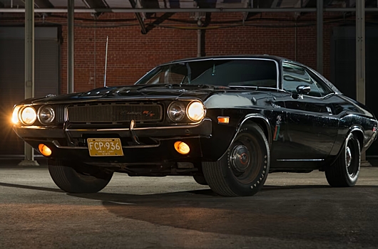 53-летний Dodge Challenger продали на аукционе за миллион долларов