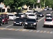 Саратовец запечатлел грубые нарушения ПДД автохамом на Porsche