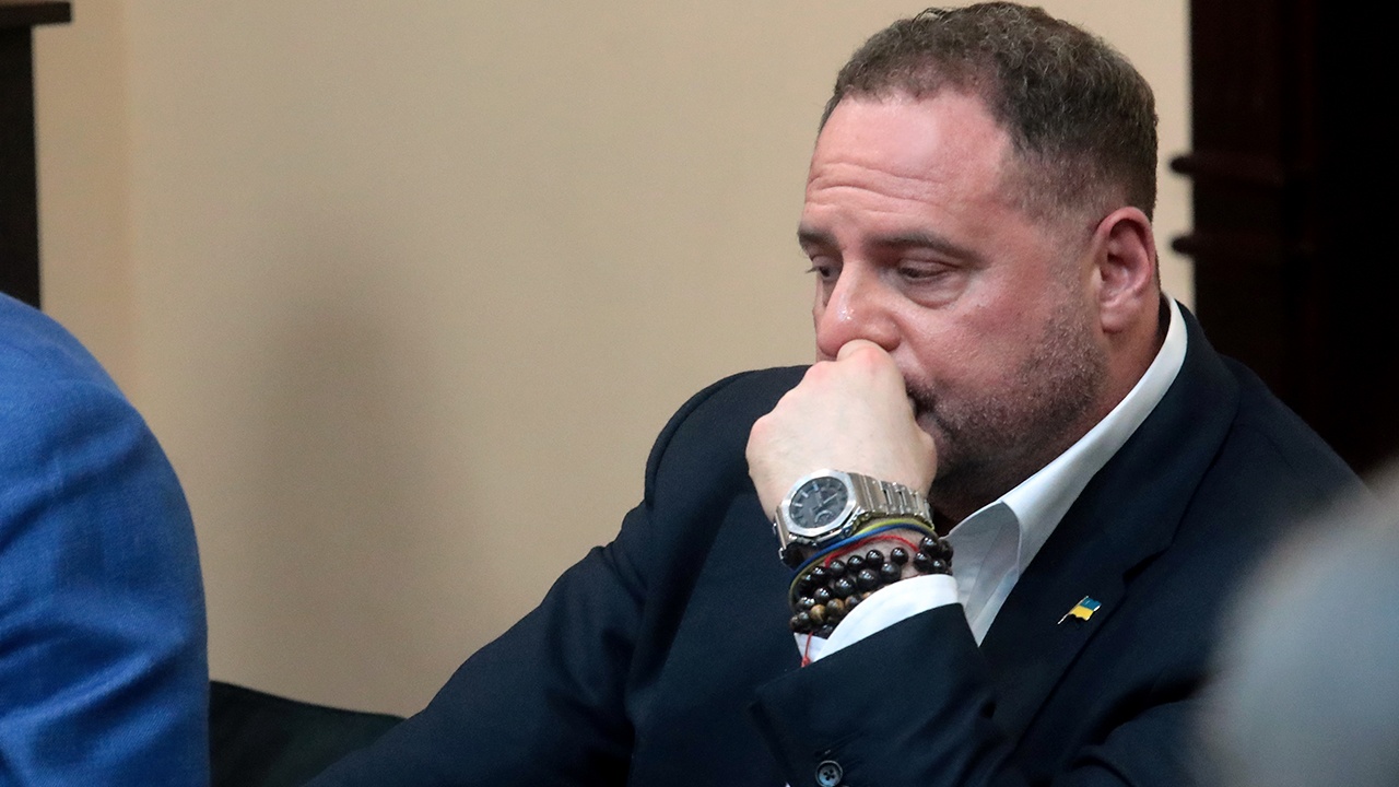 Ермак приехал на второе заседание для избрания меры пресечения