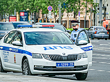 В Москве подросток на Mercedes врезался в автобус