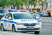 В Москве подросток на Mercedes врезался в автобус