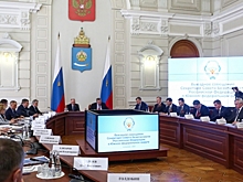Бочаров принимает участие в совещании по обеспечению безопасности