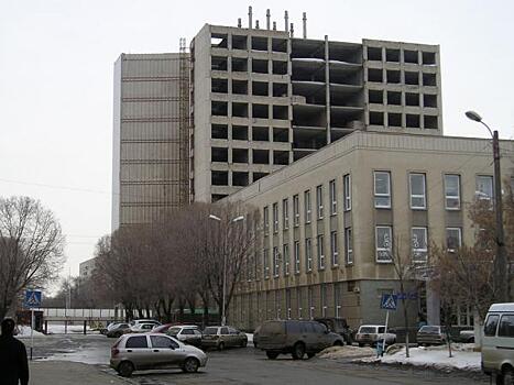 Оренбургская администрация подала в суд на компанию, владеющую недостроем на Советской