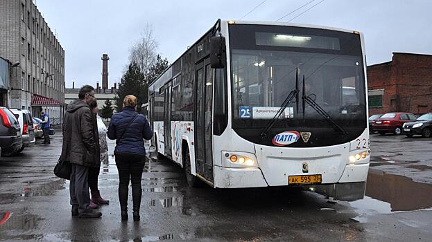 Свыше сотни автобусов каждую ночь проходят мойку и чистку перед выходом в рейс в Вологде