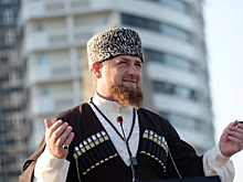 Кадыров показал обращение чеченцев с пленными украинцами