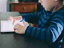 Какой учебник выбрать: электронный или бумажный