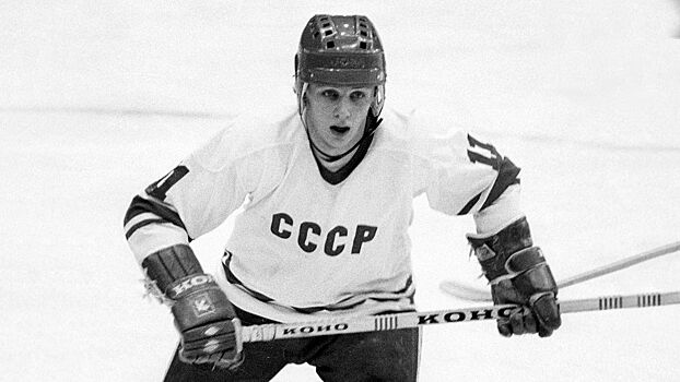Великий гол советского форварда Ларионова. Он классно бросил с разворота и в последний раз забил за сборную СССР