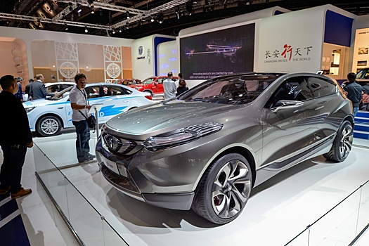 Механики в России научились снимать ограничения с китайских авто