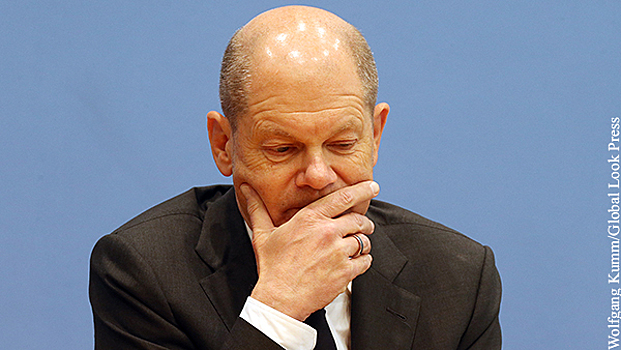 Опрос: рекордное количество немцев недовольны политикой Шольца