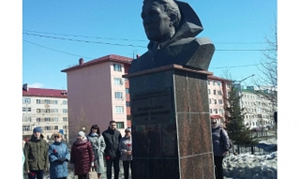 В Салехарде почтили память легендарного первопроходца Василия Подшибякина
