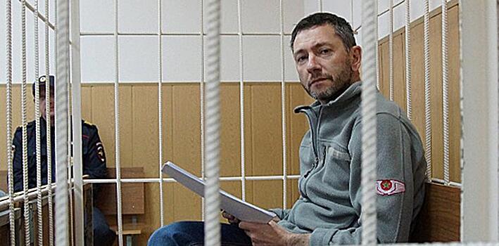 Ольховик и Вайнзихер переведены под домашний арест