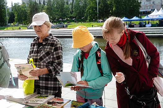 Книжный фестиваль "Красная строка" пройдет в Екатеринбурге 22-24 августа