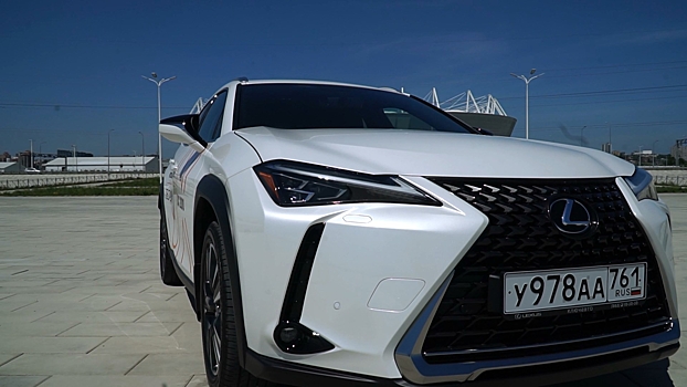 Lexus UX — городской исследователь
