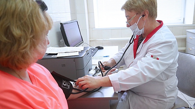 Госдума ввела право самозанятых на больничные