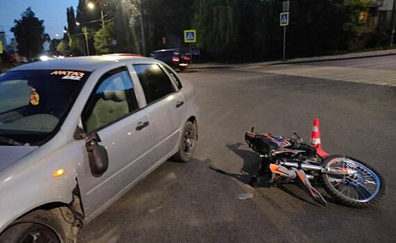 В Курске сбили двух детей, катавшихся на питбайке