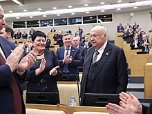 В Госдуме открылась выставка, приуроченная к 90-летию Владимира Ресина